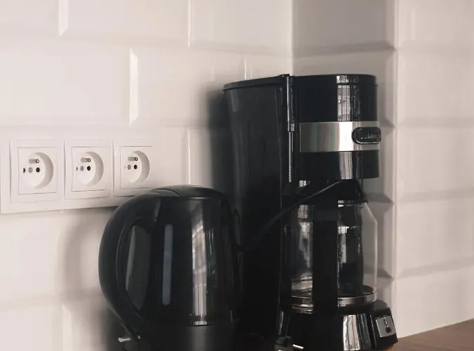 32 アパート レバル