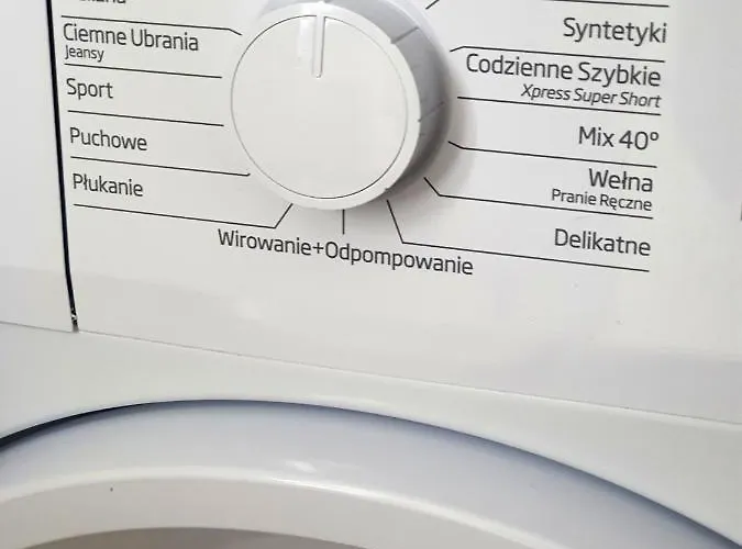 32 アパート レバル